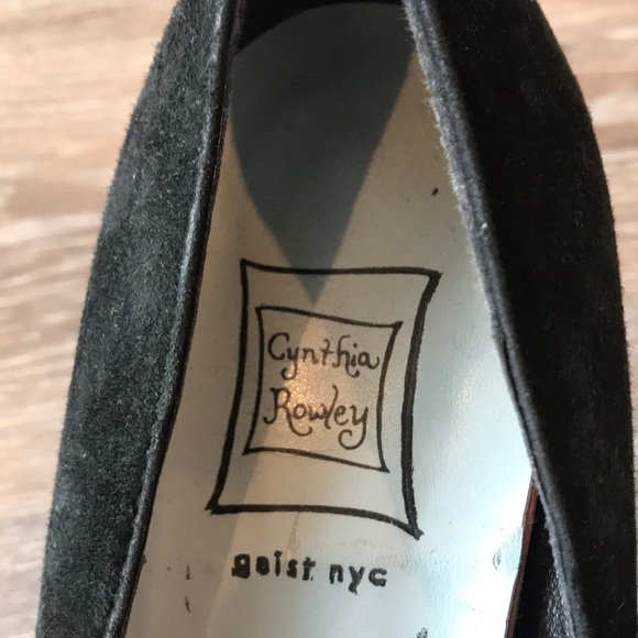 CYNTHIA ROWLEY Vintage Y2K Black Suede Peep Toe Pumps Size 11 - Picture 3 of 7